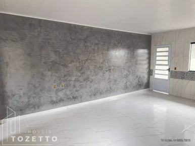 Casa  Com Amplo Terreno No Leila Maria!