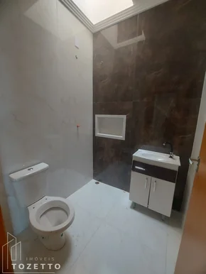 Lar De 3 Quartos E Suíte à Venda Em Uvaranas, Cidade Jardim