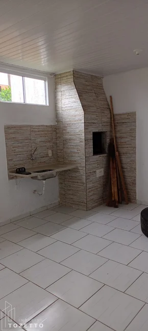 Uma Casa De Esquina E Com Churrasqueira Esperando Por Você!