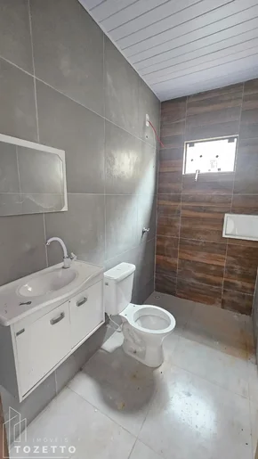 Casa Com Passagem Lateral No Contorno (athenas)