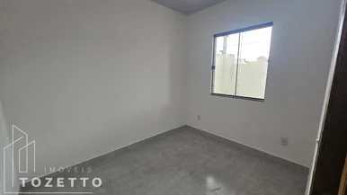 Casa Com Passagem Lateral No Contorno (athenas)