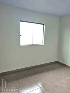Oportunidade ! Casa Com Garagem Coberta No Costa Rica!