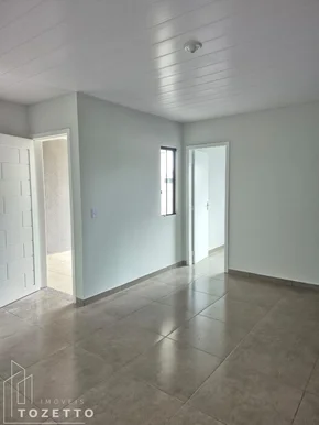 Oportunidade ! Casa Com Garagem Coberta No Costa Rica!