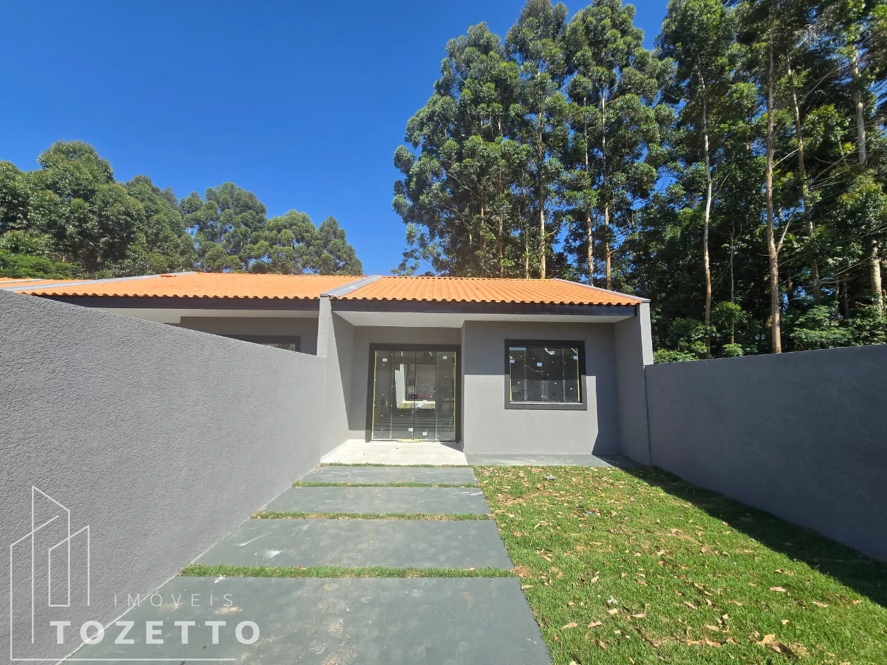 <strong>Casa com edícula no Recanto Brasil !</strong>