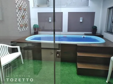 Casa Com Piscina Pertinho Do Colégio Sagrada Família!