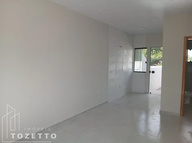 Casa No Jardim Amália Com Ampla Sobra De Terreno Nos Fundos!