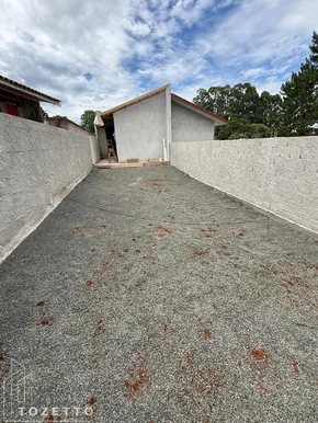 Casa Com 3 Quartos E Amplo Terreno à Venda No Tarobá