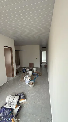 Casa Com 3 Quartos E Amplo Terreno à Venda No Tarobá