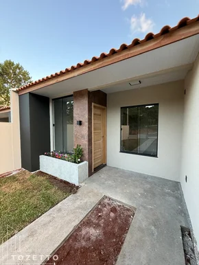 <strong>Casa com 3 quartos e AMPLO terreno à venda no Tarobá</strong>