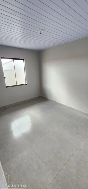 Casa Com Passagem Lateral No Jardim Royal