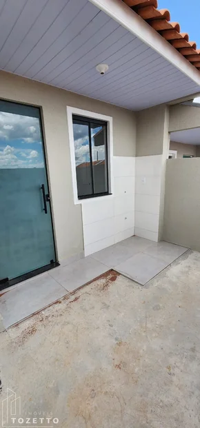 Casa Com Passagem Lateral No Jardim Royal