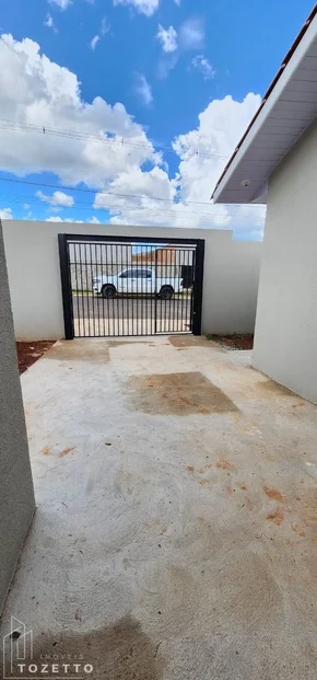 Casa Com Passagem Lateral No Jardim Royal