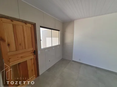 Casa Com 2 Quartos No Pitangui !
