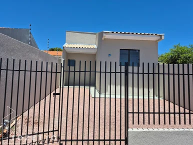 Casa Com 2 Quartos No Pitangui !