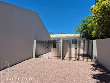 Casa Com 2 Quartos No Pitangui !