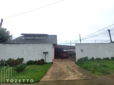 Casa De Esquina Próximo A Unicesumar