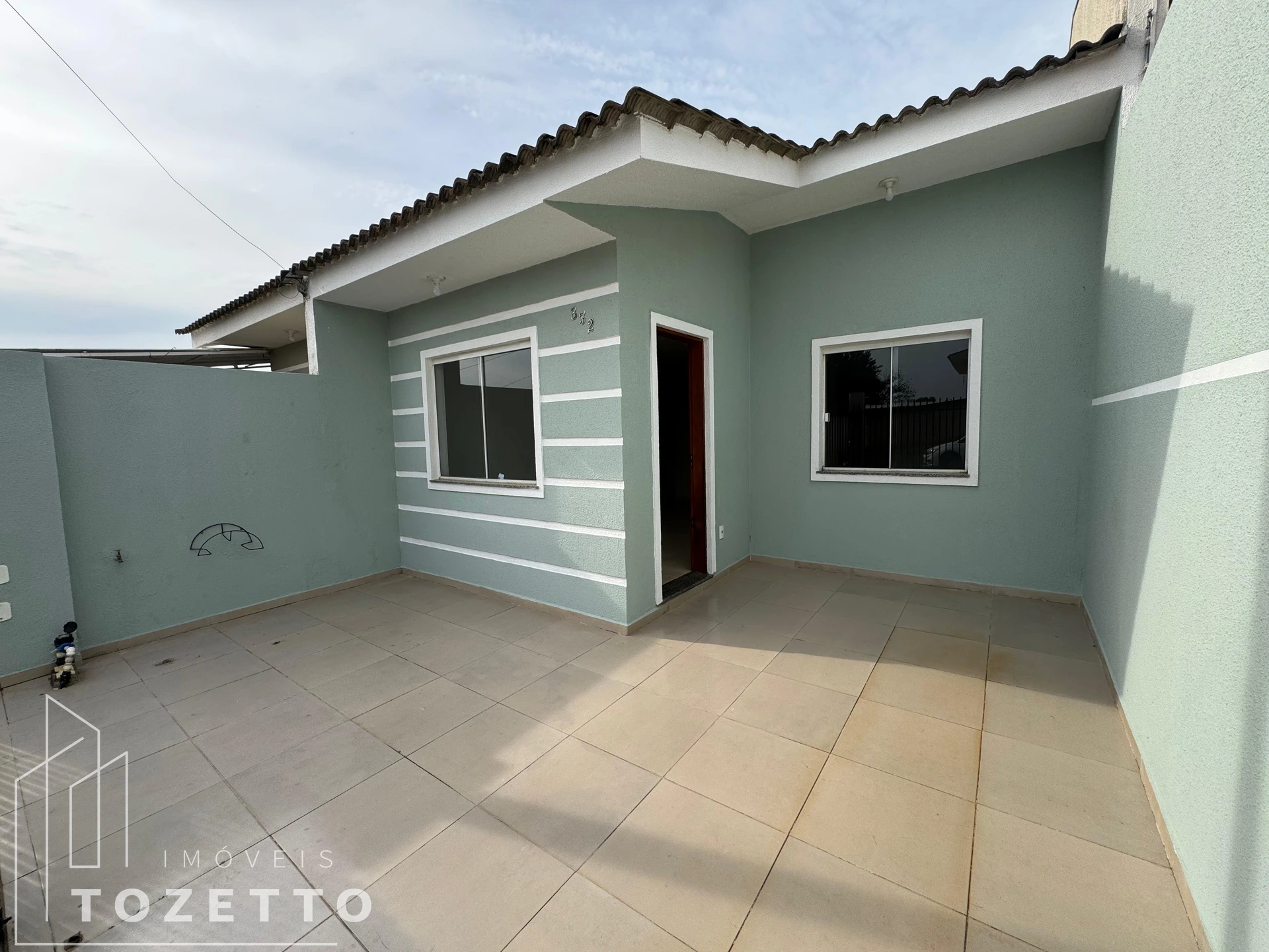 <strong>CASA NO NEVES PRÓXIMO AO MERCADO PONTO VERDE</strong>