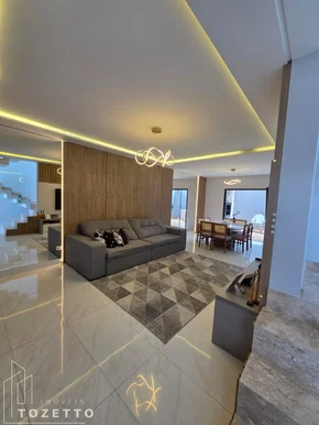 <strong>Sobrado alto padrão com Piscina na região de Oficinas!</strong>