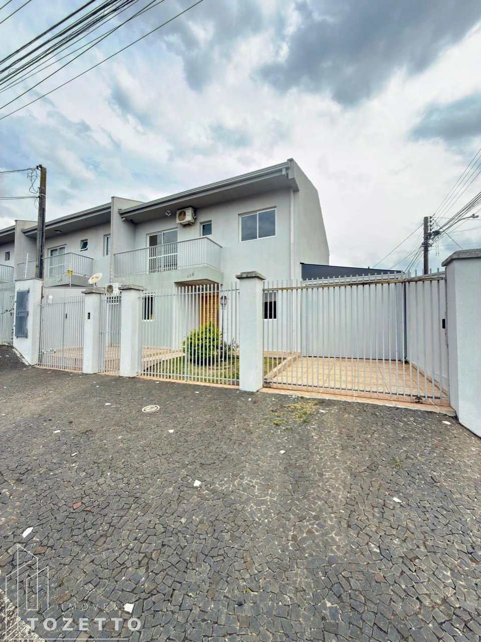 <strong>Excelente sobrado de esquina no Nova Rússia</strong>