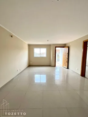 Excelente Sobrado De Esquina No Nova Rússia