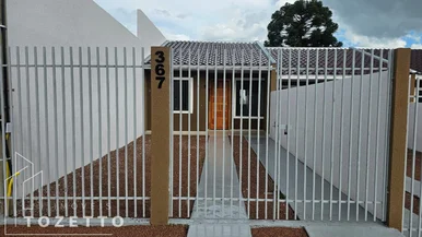 <strong>Excelente imóvel com amplo terreno nos fundos!</strong>