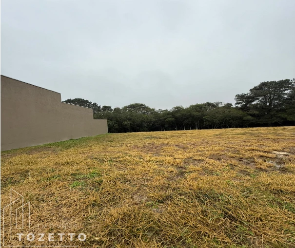 <strong>Terreno PLANO à venda no Bosque Mistral no Jardim Carvalho</strong>