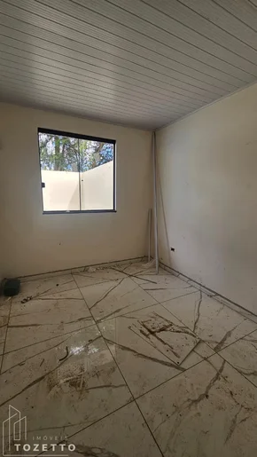 Casa Com 3 Quartos E Amplo Terreno - Lagoa Dourada