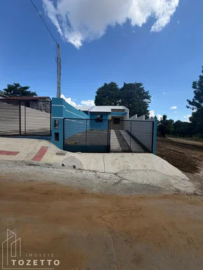 Casa Com 3 Quartos E Amplo Terreno - Lagoa Dourada