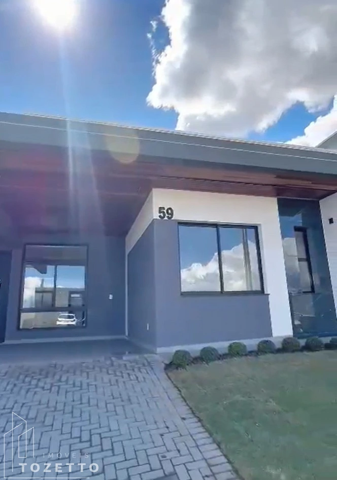 <strong>Excelente casa à venda no Res. Ecoville I no bairro Contorno</strong>