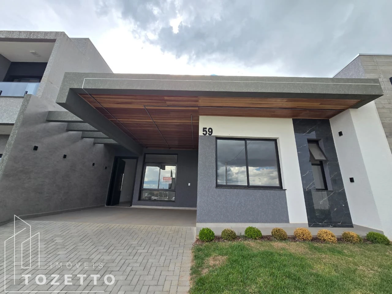 <strong>Excelente casa à venda no Res. Ecoville I no bairro Contorno</strong>