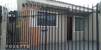 <strong>Casa em residencial toda em laje ! Uvaranas</strong>