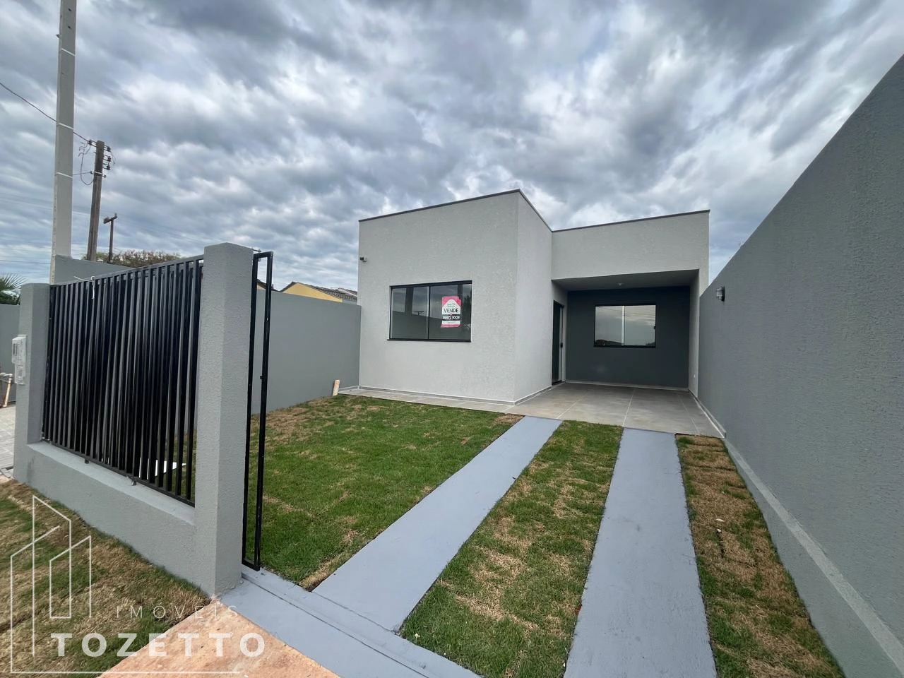 <strong>Casa 3 quartos em laje no Jardim Centenário- Uvaranas</strong>