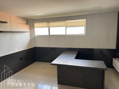 Imóvel Comercial E Residencial Na Rua Paula Xavier