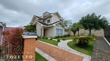 <strong>Casa sobrado no Condomínio Residencial Colina dos Frades</strong>