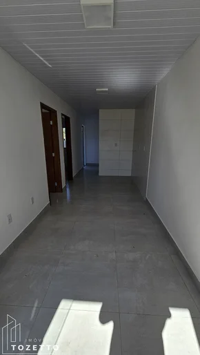 <strong>Casa com passagem lateral à venda no GSP em Uvaranas</strong>