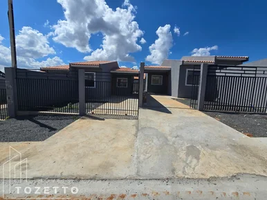 <strong>Excelente casa c/ PASSAGEM LATERAL à venda no Recanto Brasil</strong>