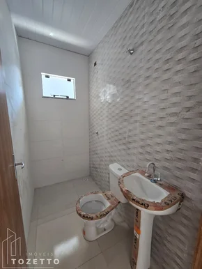 Excelente Casa C/ Passagem Lateral à Venda No Recanto Brasil