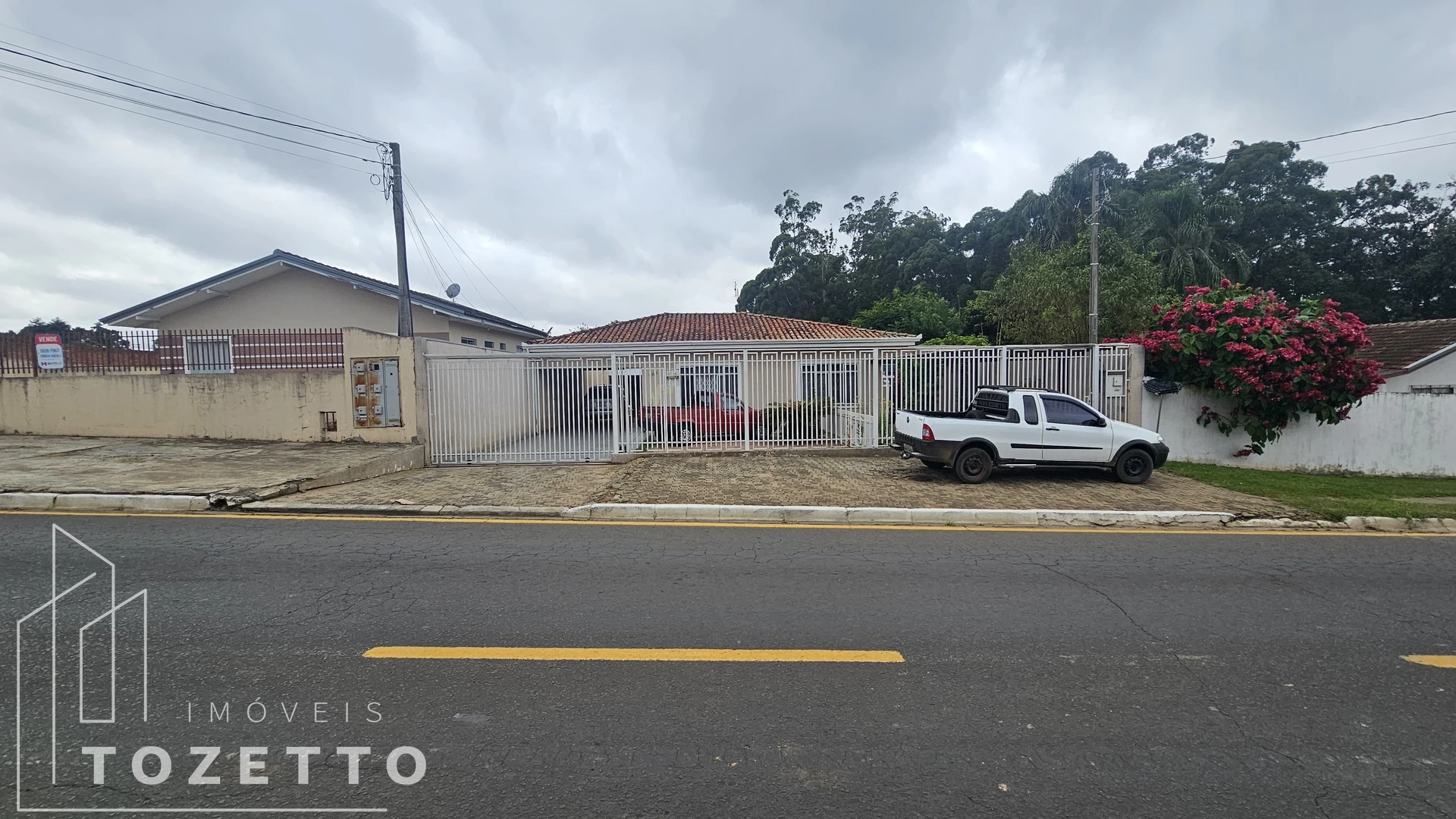 <strong>Casa na Avenida General Aldo Bonde próx Centro de Eventos</strong>