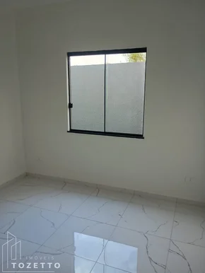 Excelente Casa De 3 Quartos à Venda Em Uvaranas