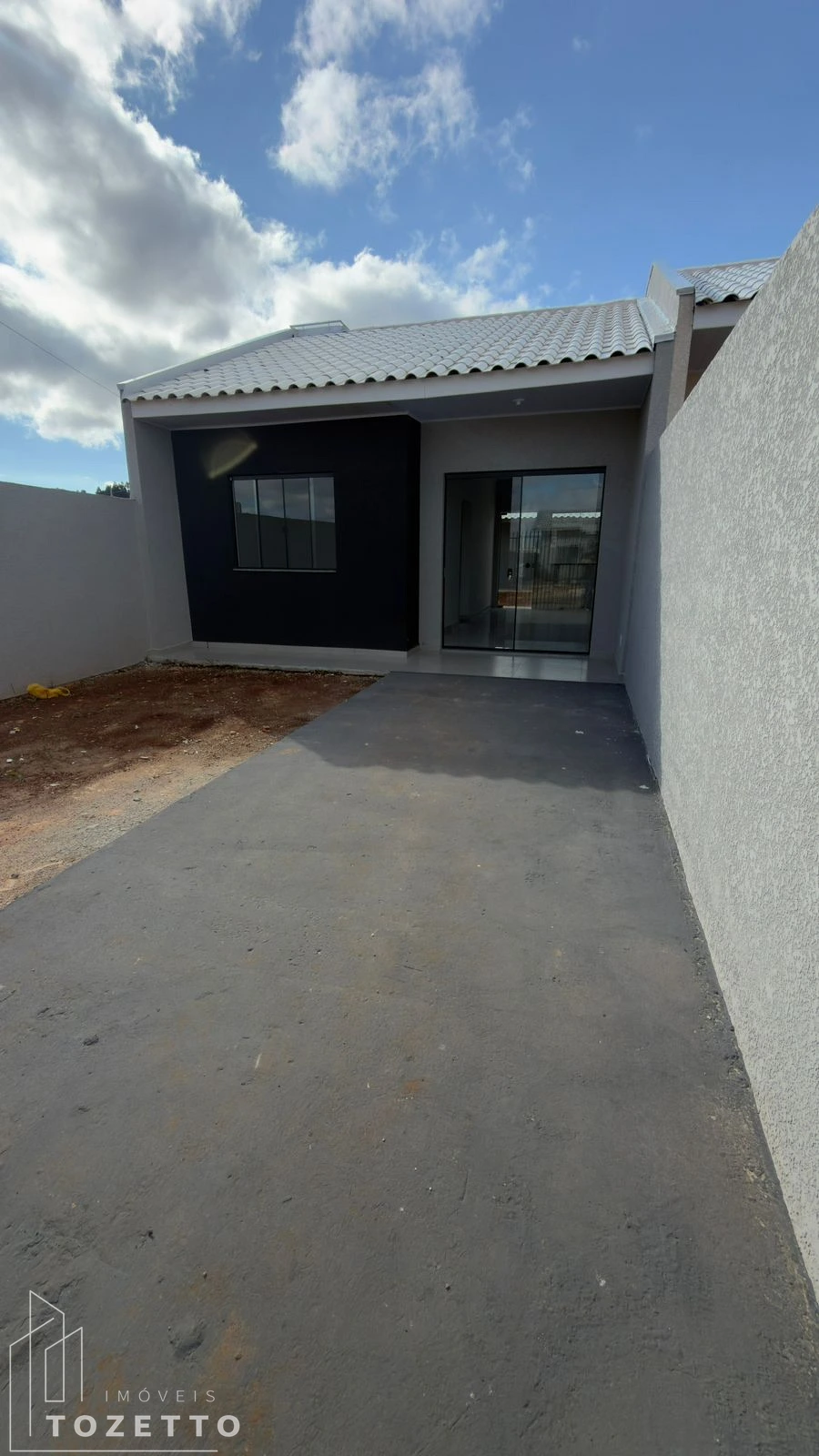 <strong>Casa com EDÍCULA à venda no Terraliz em Uvaranas</strong>