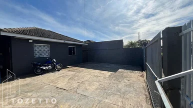 Casa Com Amplo Terreno No Boa Vista !