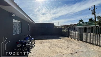 Casa Com Amplo Terreno No Boa Vista !