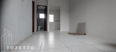 Casa Com Amplo Terreno Nos Fundos , Contorno
