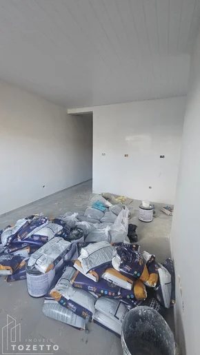 Casa Com 2 Quartos No Terraliz !