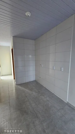 <strong>CASA COM PASSAGEM LATERAL  NO RECANTO VERDE</strong>