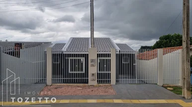 <strong>Excelente imóvel no Cachoeira com amplo terreno nos fundos!</strong>