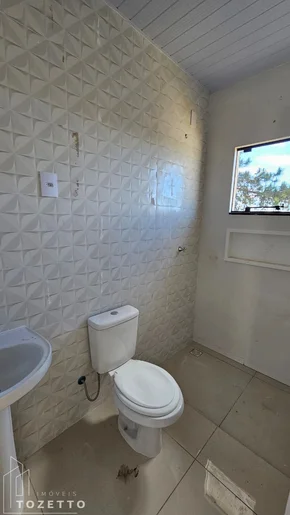 Excelente Imóvel Com Amplo Terreno Nos Fundos- Contorno