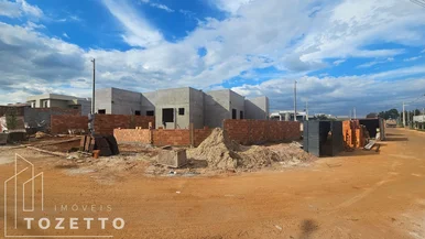 <strong>Excelente casa de esquina em Uvaranas - Campo Belo III</strong>