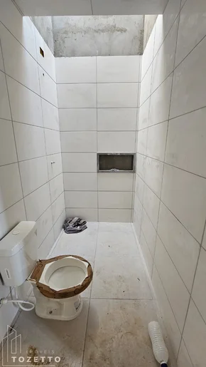 Casa Com Amplo Terreno No Chapada !