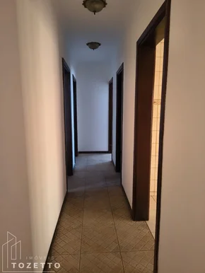Casa Completa Em Uvaranas . 5 Quartos, Suíte, Churrasqueira E Canil